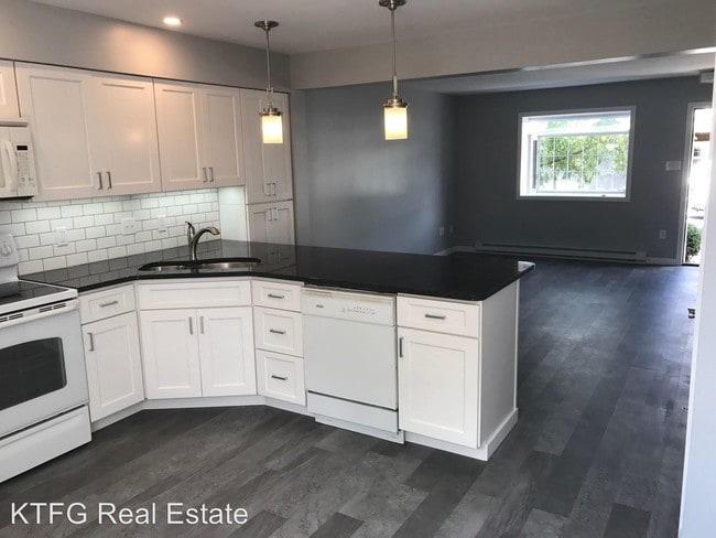 Building Photo - 3 br, 2.5 bath House - 631 Marjorie Mae St
