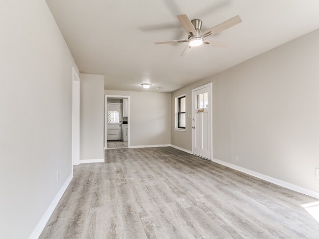 Foto del edificio - 3612 Firethorn Dr