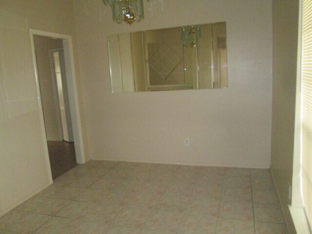 Foto del edificio - 811 Whispering Pine Dr
