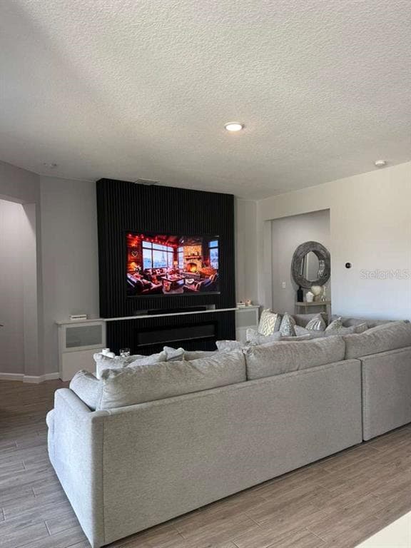 Building Photo - 441 Disa Dr