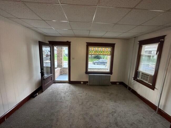 Building Photo - 129 S Church St