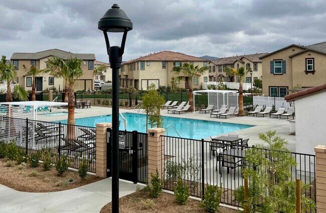 Foto del edificio - 34495 Agave Dr