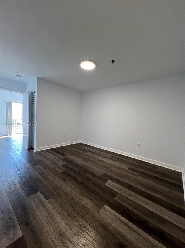 Foto del edificio - 717 SW 11th Ave
