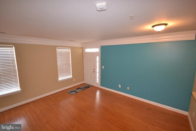 Building Photo - 13034 Clarksburg Square Rd