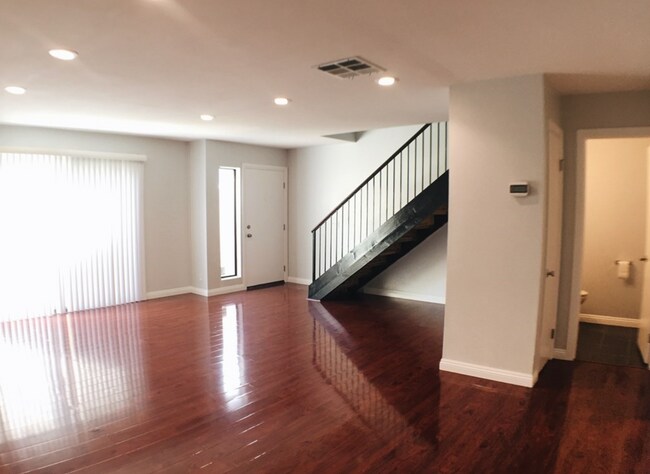 Foto del edificio - 8027 70th St