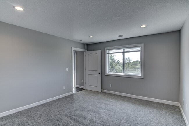 Building Photo - 1636-A Charleston Drive
