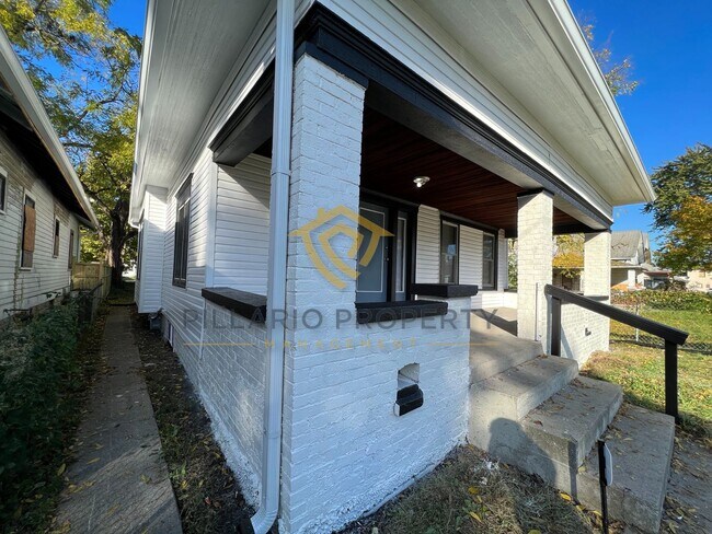 Foto del edificio - $500 OFF MOVE-IN SPECIAL!!! Close to Woodr...