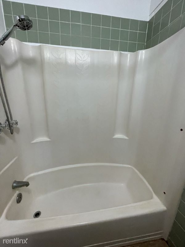 Foto del edificio - 3 br, 1 bath House - 6 Kahope Pl.