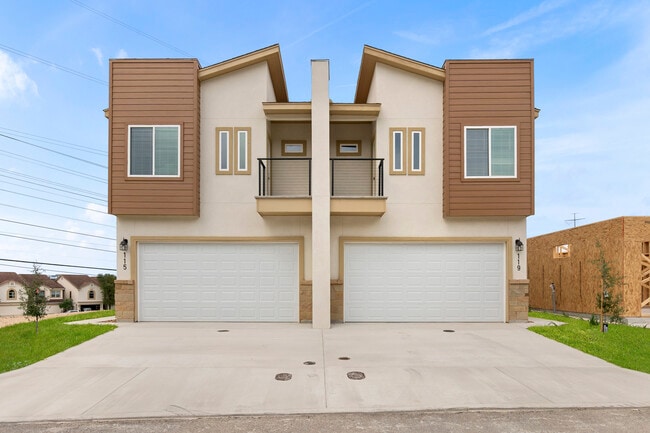 Photo - 115 Ave Ventana Townhome