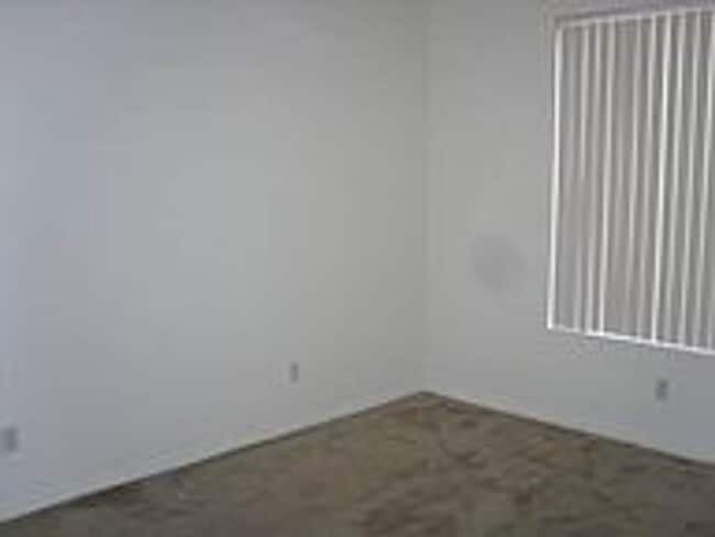 Building Photo - 1415 S Mill