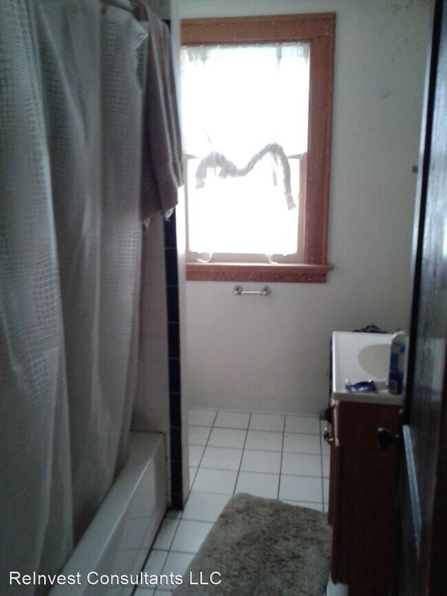 Foto del edificio - 4 br, 2 bath House - 2924 EUCLID AVE.