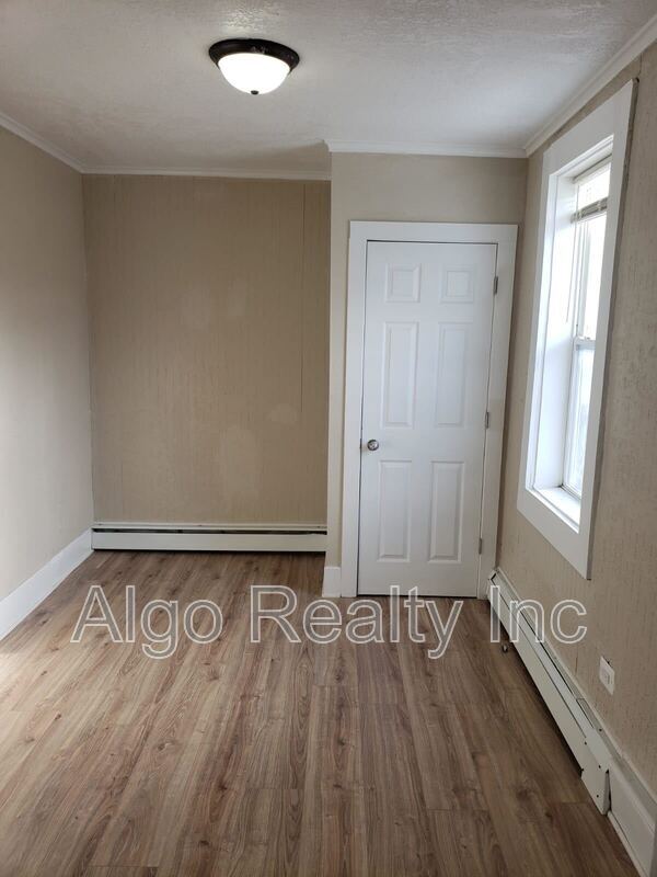 Foto del edificio - 1012 7th St E