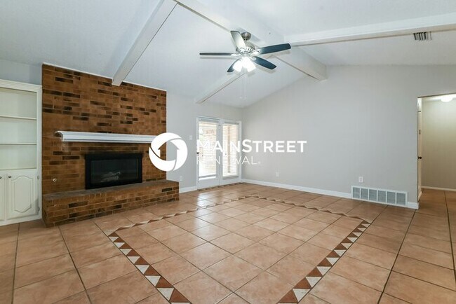 Foto del edificio - 4 Bedroom Pet-Friendly Home in MESQUITE, TX with Main Street Renewal
