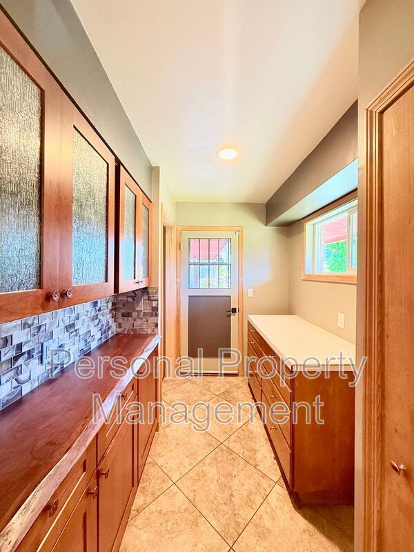 Building Photo - 1308 NW 50th St