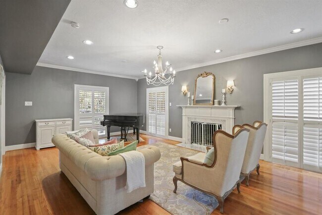 Building Photo - 2539 Addison Rd