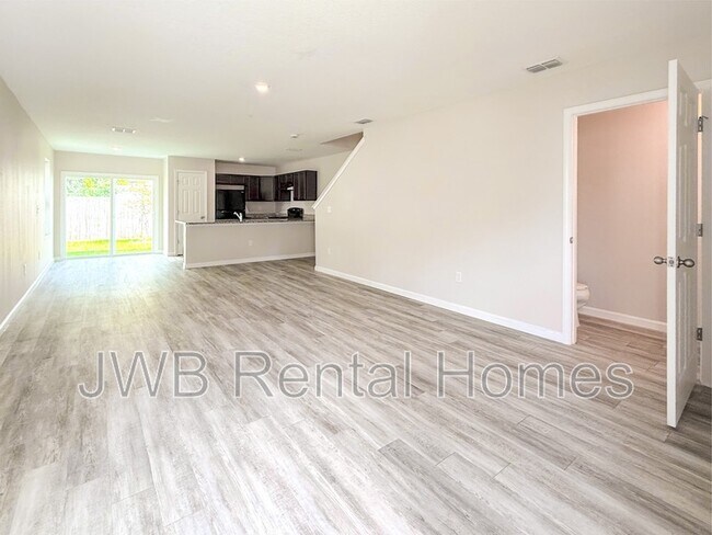 Foto del edificio - 4415 Melissa Ct W