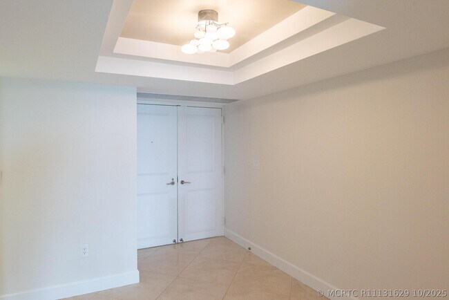 Building Photo - 5070 N Ocean Dr