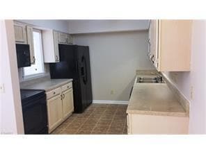 Building Photo - 804 Folly Ct