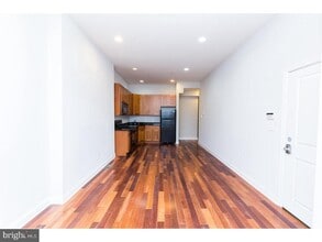Building Photo - 931 N 19th St