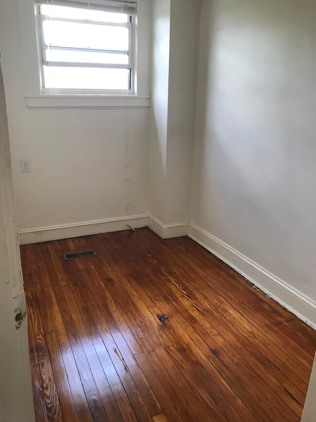 Building Photo - 3340 Elmley Ave