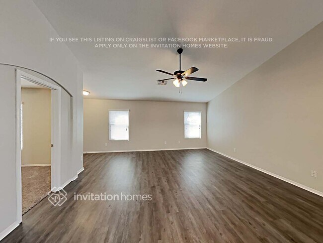 Foto del edificio - 1342 E Bradstock Way