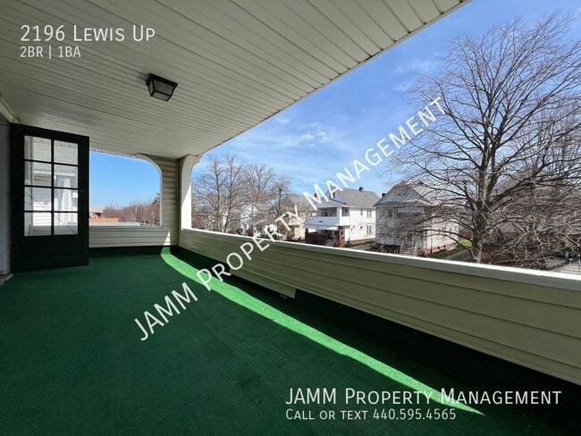 Building Photo - 2-Bedroom Duplex Apartment in Beautiful La...