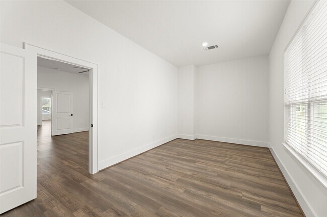 Foto del edificio - 1825 Northwood St
