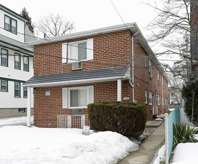 Foto del edificio - 164 Van Cortlandt Ave