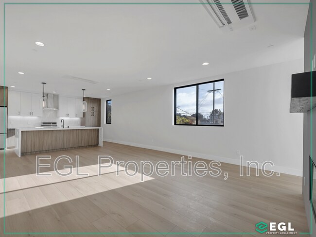 Foto del edificio - 514 Grand Blvd