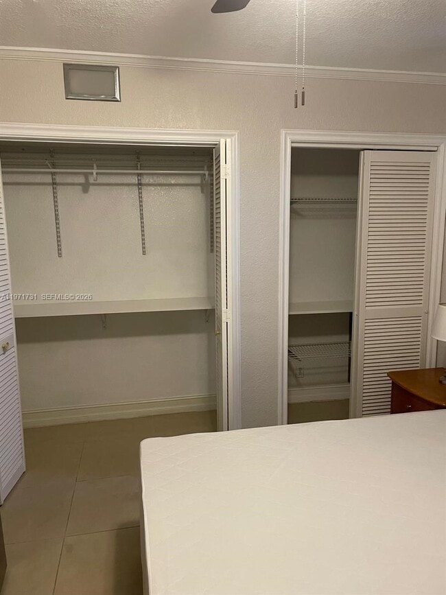 Foto del edificio - 4717 Washington St