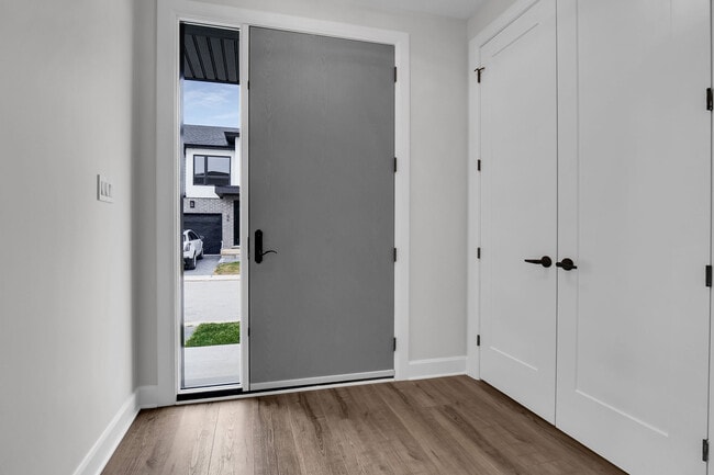 Photo du bâtiment - BRAND NEW 3 Bedrooms, 2.5 Bath Units in a quiet enclave!