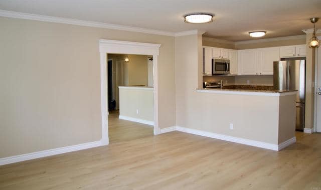 Building Photo - 8889 Caminito Plaza Centro