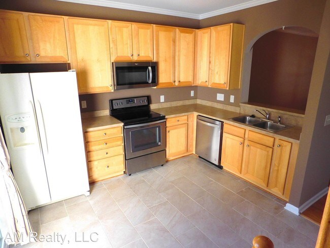 Building Photo - 2 br, 2.5 bath House - 1065 Woodglen Ln