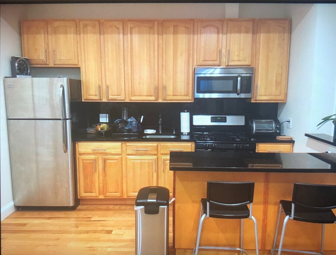 Primary Photo - 4-27 27th Ave
