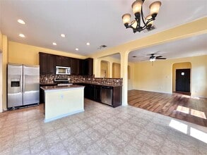 Building Photo - 505 Willow Walk Dr