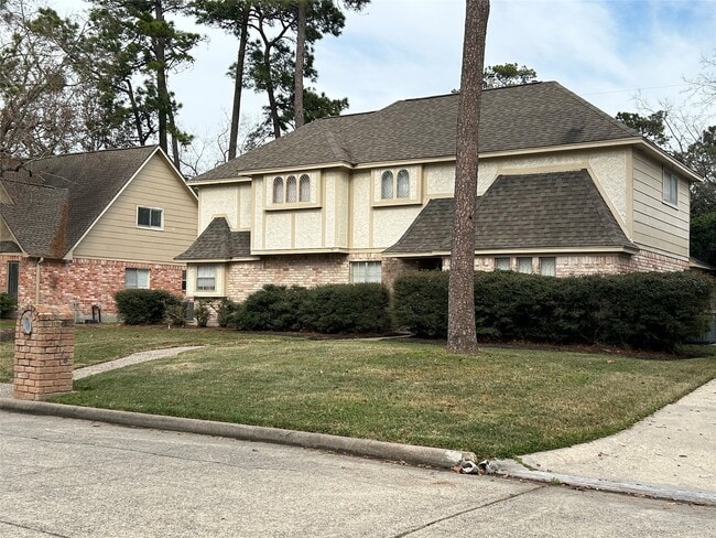 Building Photo - 17718 Surreywest Ln