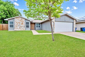 Building Photo - 606 Elderberry Cove