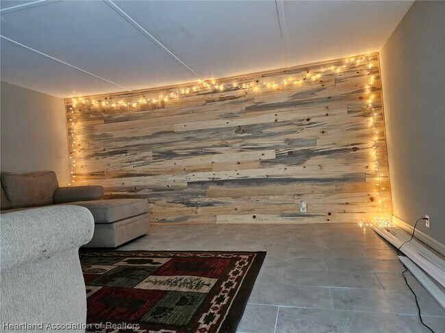 Building Photo - 20 Peaceful Pl