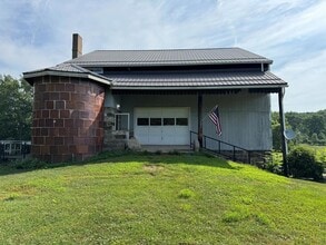 Building Photo - 1482 Hendersonville Rd