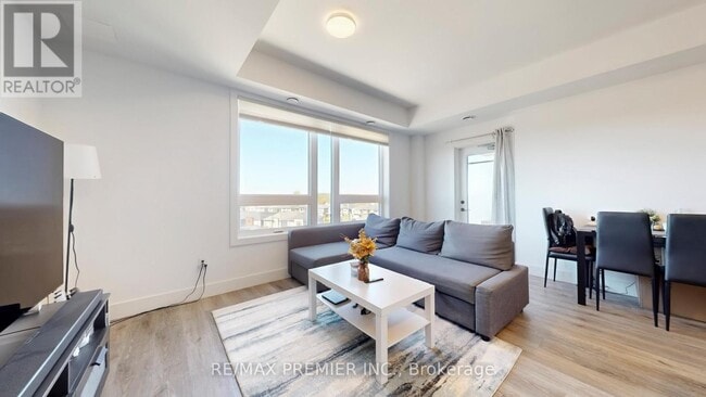 Photo du bâtiment - 26 Lowes Rd W