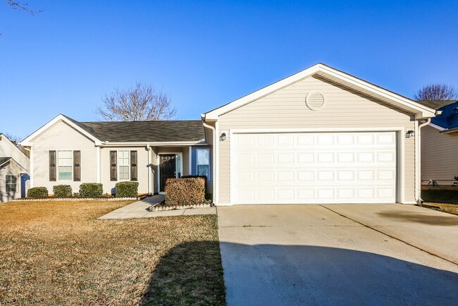 Building Photo - 495 Amelia Grove Ln SE