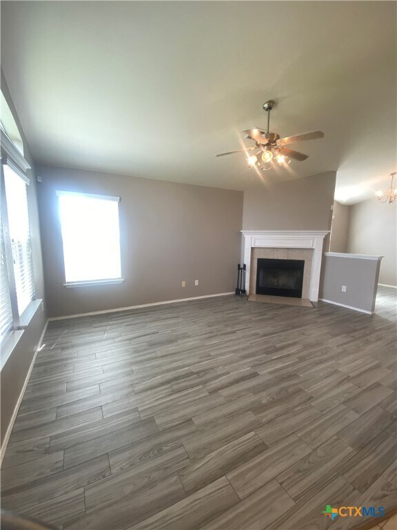 Foto del edificio - 6110 Suellen Ln