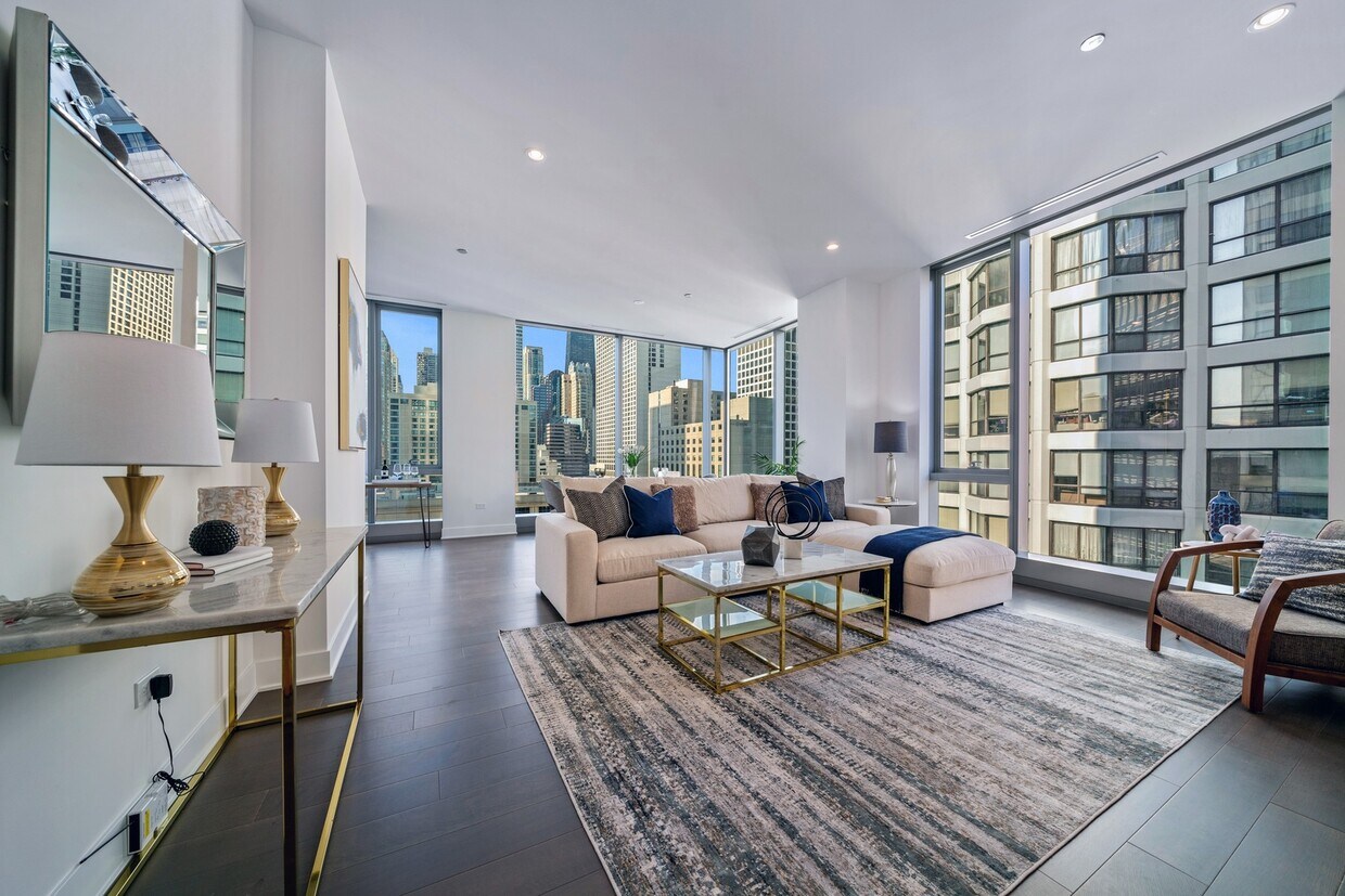 Foto principal - 403 N Wabash Ave