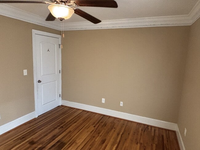 Building Photo - 1240 Ebinport Rd