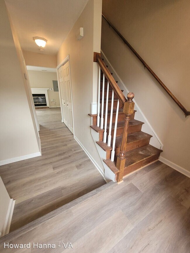Building Photo - 3 br, 1.5 bath House - 812 Huntly Drive
