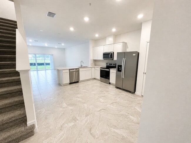 Building Photo - 5144 Inspire Ln