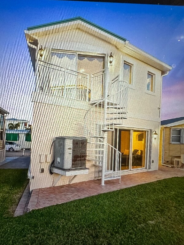 Building Photo - 1333 Nettles Blvd