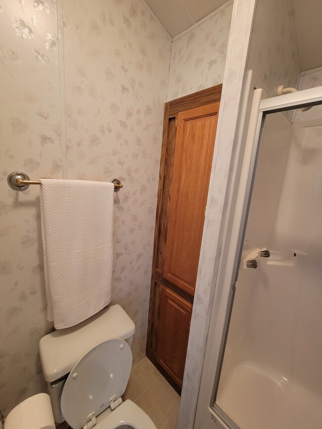 Building Photo - 21 Strollers Ln