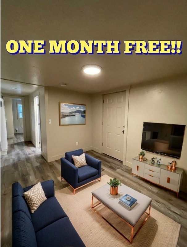 Primary Photo - 951 N Redwood Rd