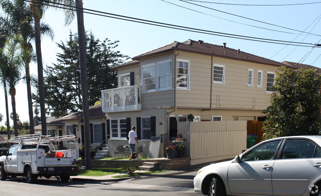 Building Photo - 316 Holly St